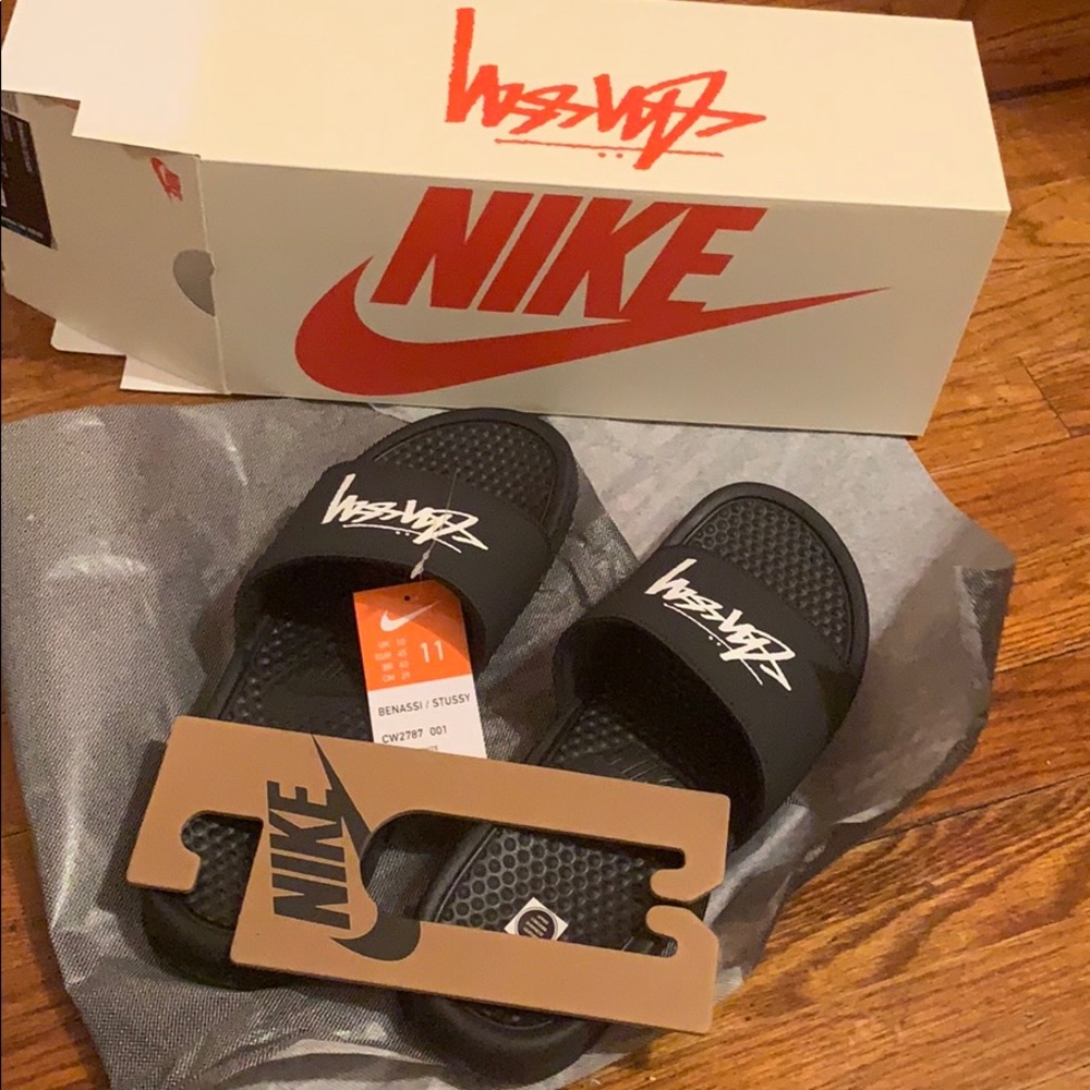 Nike Men’s Black Stussy Benassi
